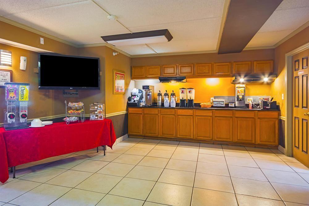 Americas Value Inn&suites 2*